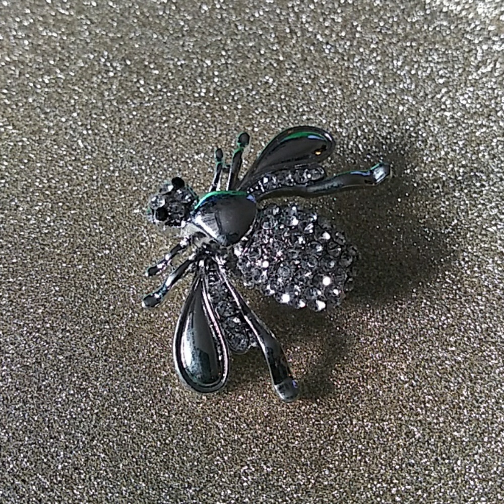 Bumble Bee Brooch
